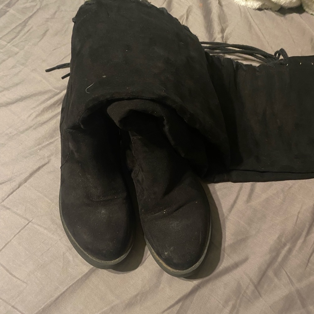 Meagan knee-high flat boots